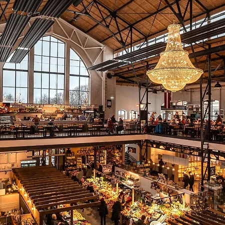 Urban Wolfie With Free Parking & Own Bicycle شقة ريغا