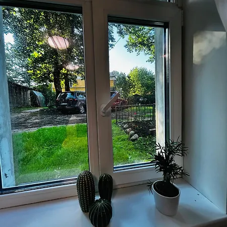 Апартаменти Romantic Hideaway Studio Next To Agenskalns Market & Free Parking