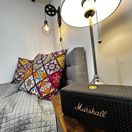 Апартаменти Romantic Hideaway Studio Next To Agenskalns Market & Free Parking *