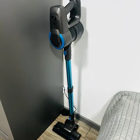 Urban Wolfie With Free Parking & Own Bicycle Apartamento Riga