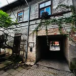 Urban Wolfie With Free Parking & Own Bicycle Apartmán *